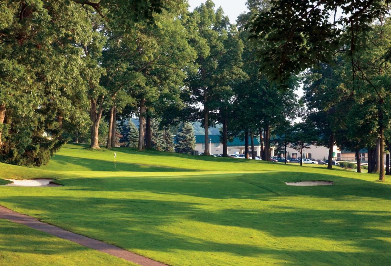 Lakeview Golf Resort Morgantown Exterior photo